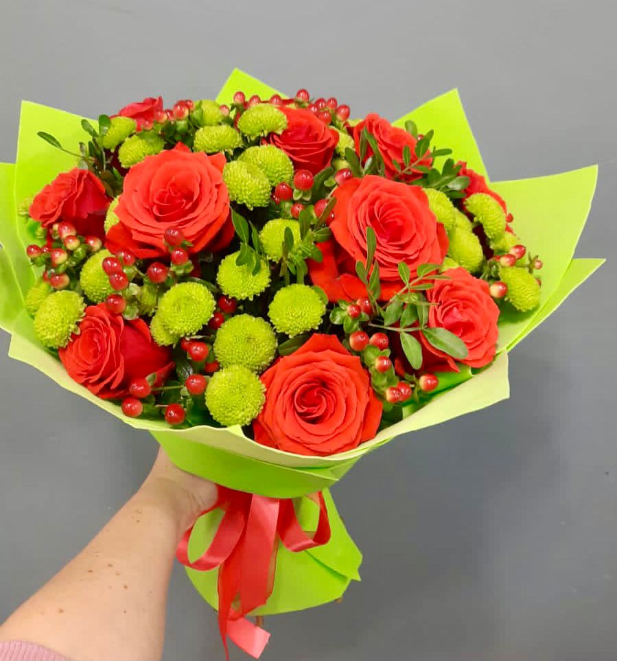 Букет цветов из: Хризантемы и Розы в Смолино