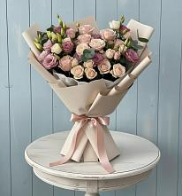 Букет цветов из:  Розы и Лизиантусы в Смолино