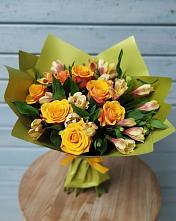 Букет цветов из:  Альстромерии и Розы в Смолино