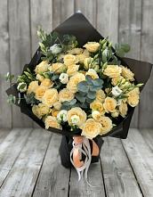 Букет цветов из:  Розы и Лизиантусы в Смолино