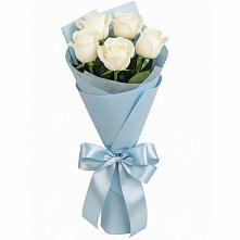 Букет 5 Белых роз Проуд в Смолино