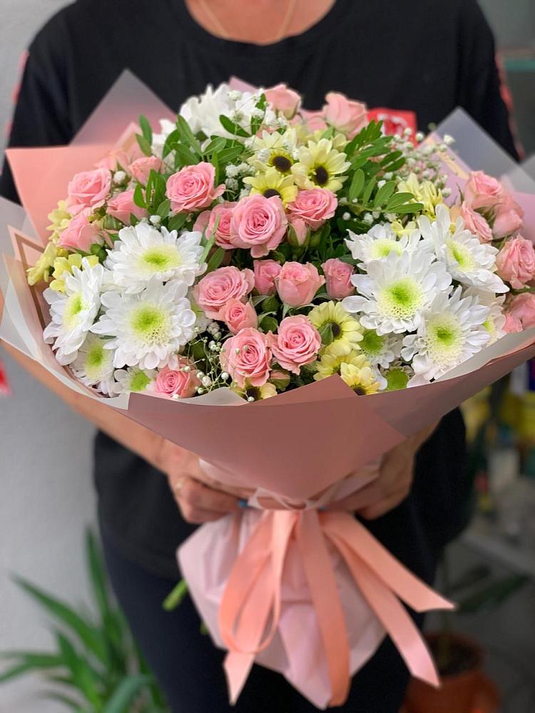 Букет цветов из: Розы и Хризантемы в Смолино