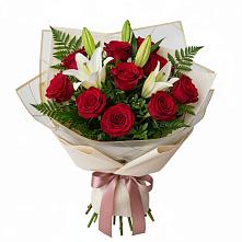 Букет цветов из:  Лилии и Розы в Смолино