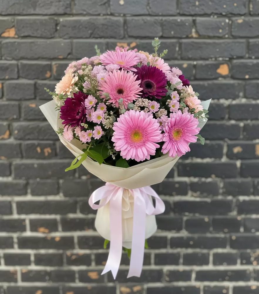 Букет цветов из: Герберы и Хризантемы в Смолино