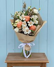 Букет цветов из:  Альстромерии, Лизиантусы, Розы и Хризантемы #REPLACE_PRED# Смолино