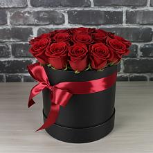 Цветочная композиция из Розы в шляпной коробке в Смолино