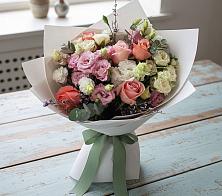 Букет цветов из:  Розы, Лизиантусы и Гвоздики в Смолино