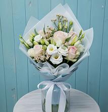 Букет цветов из:  Розы и Лизиантусы в Смолино