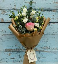 Букет цветов из:  Розы и Лизиантусы в Смолино