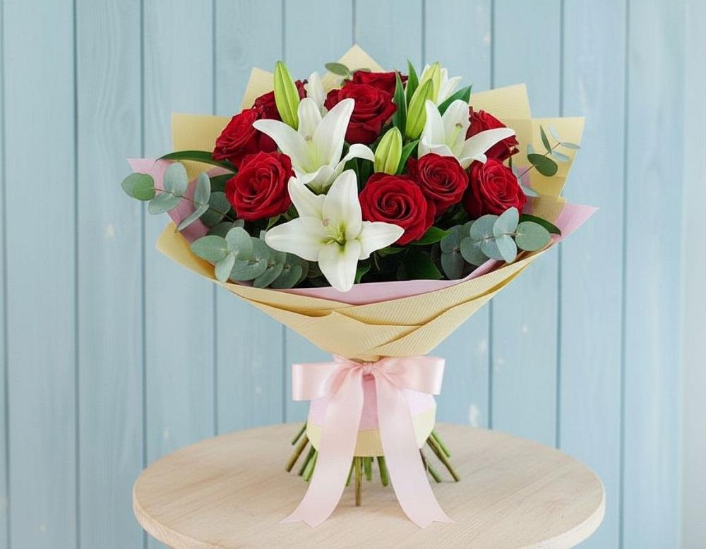 Букет цветов из: Лилии и Розы в Смолино